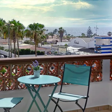 Blue Horizon Apartment *